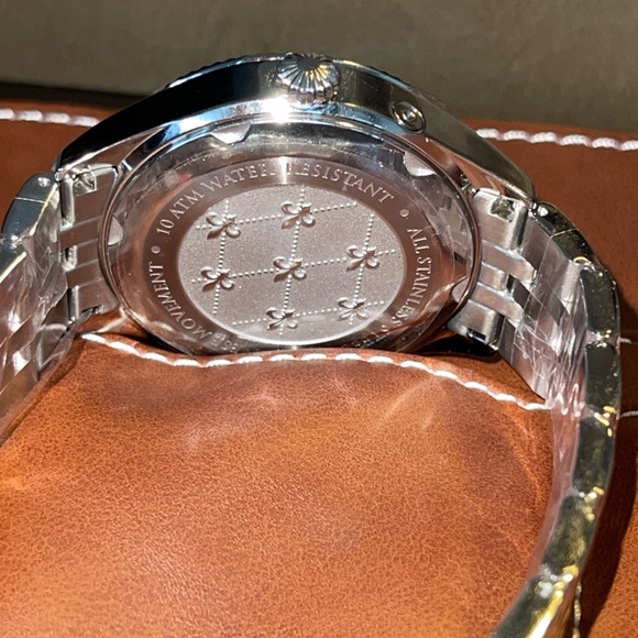 Watch - Picture 5 of 6